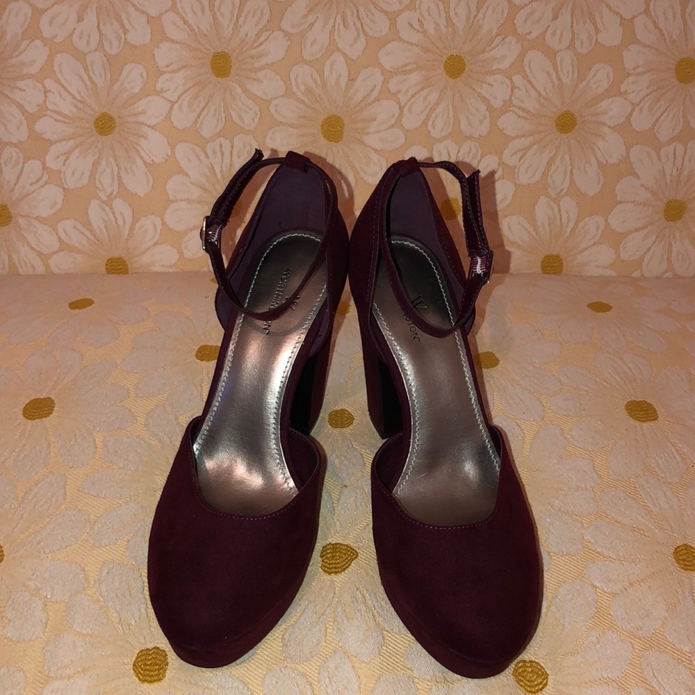 Worthington size 9 Maroon Block heels 4 inch heel